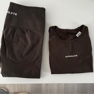 Alphalete mocha crop Top & amplify leggings Mocha
